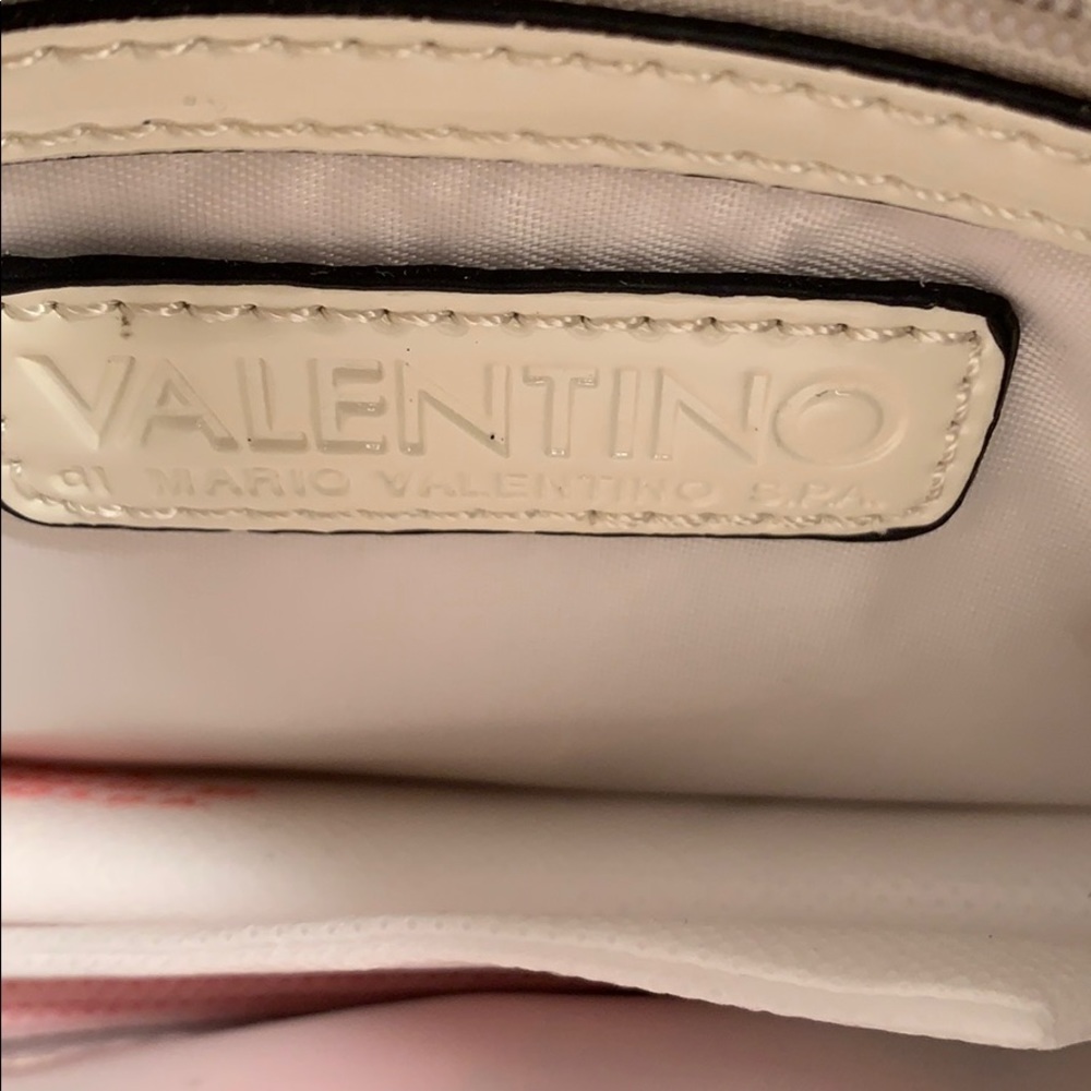 Designer Handbag - Picture 5 of 11